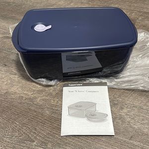 Tupperware Vent N Serve Deep - Navy/blue 3 3/4 qt. NEW
